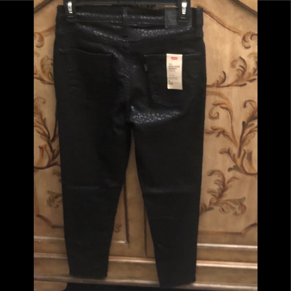 Levi’s 721 High-Rise Skinny Ankle Black Jeans